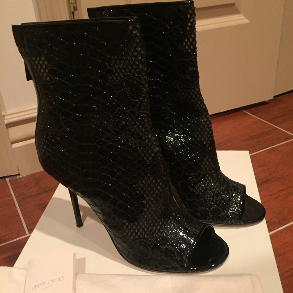 Authentic JIMMY CHOO Black Snake Print Bootie 39.5